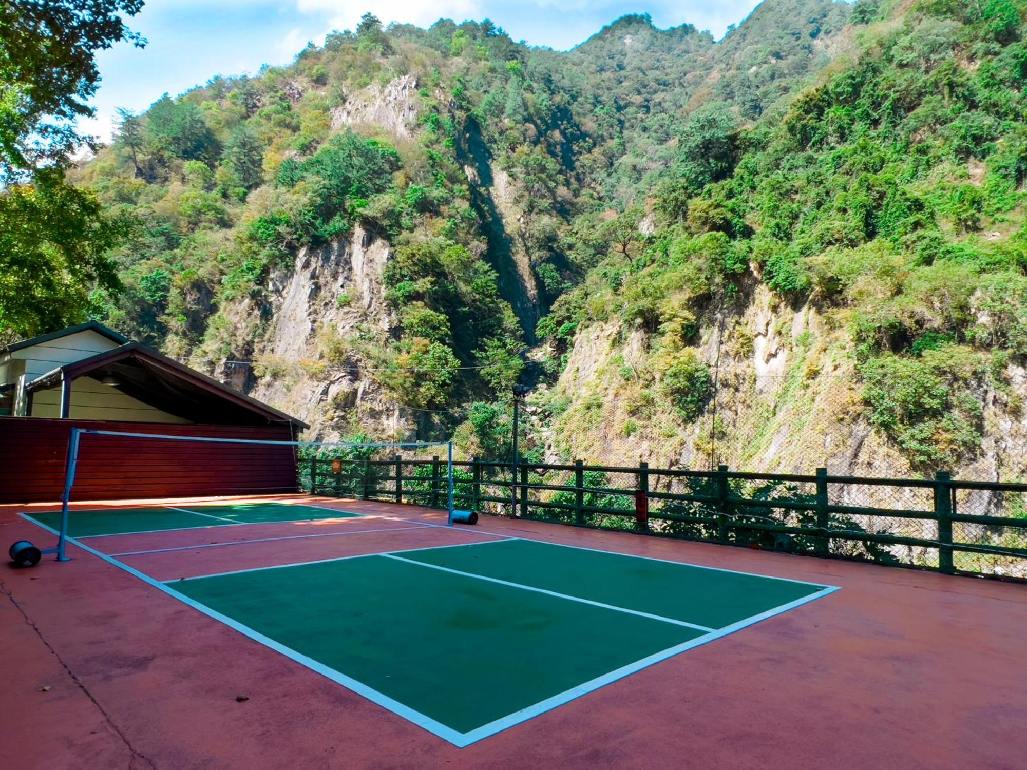 Uni-Resort Ku-Kuan Heping  Esterno foto