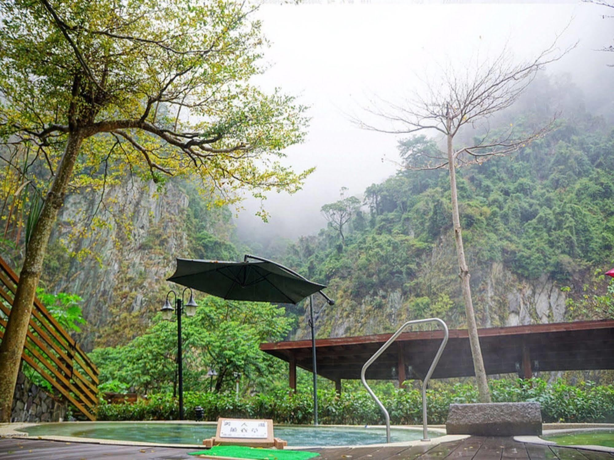 Uni-Resort Ku-Kuan Heping  Esterno foto