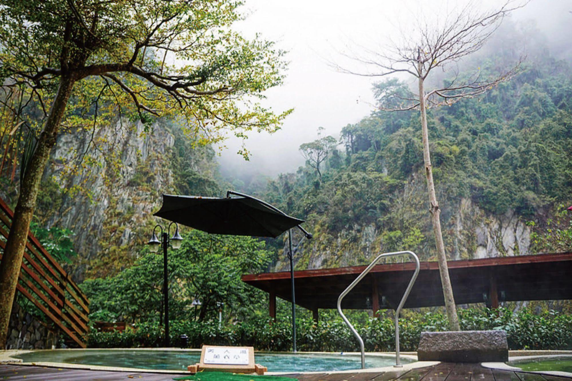Uni-Resort Ku-Kuan Heping  Esterno foto